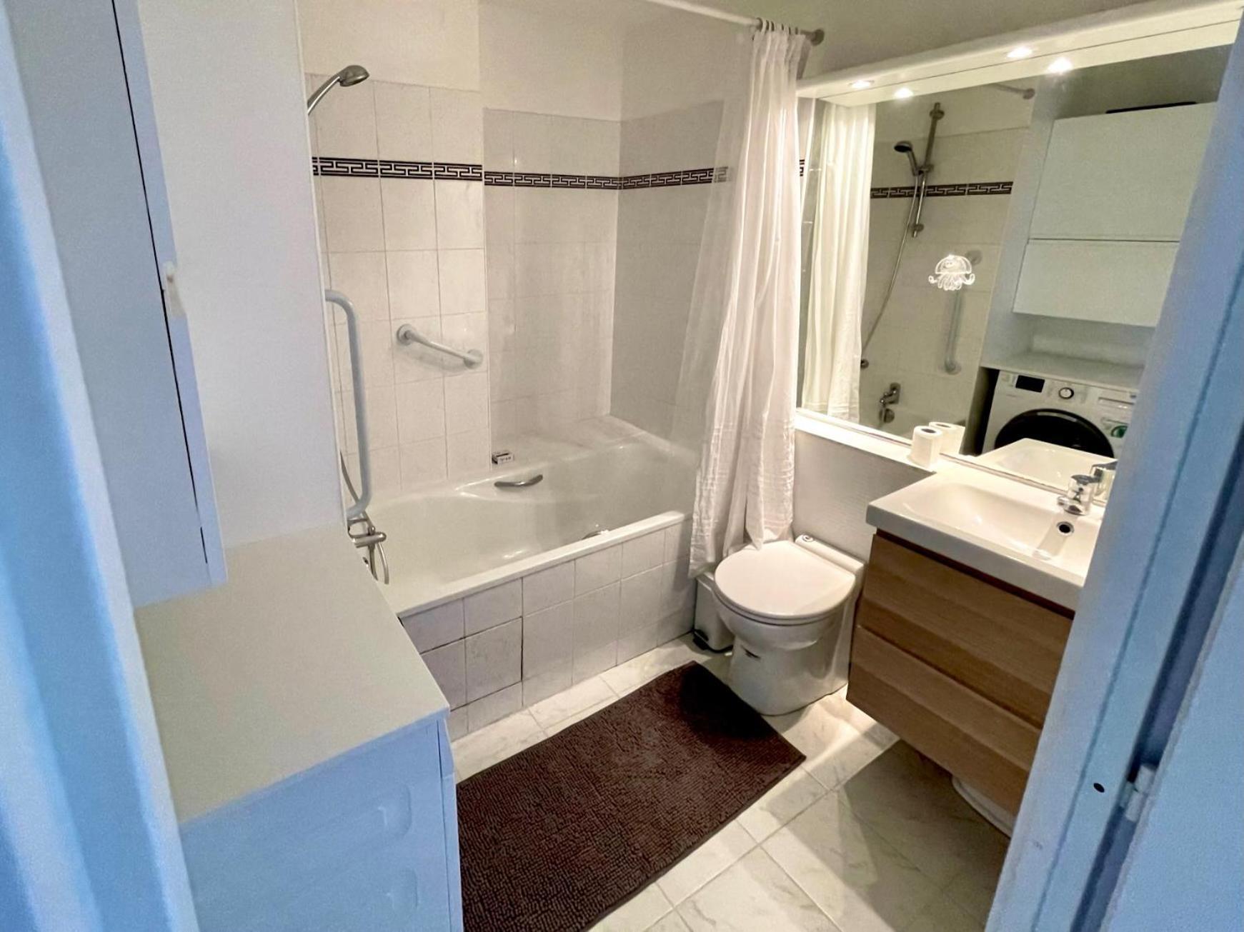 Family'S Appartement Disney Paris , 2 Parking Serris Esterno foto